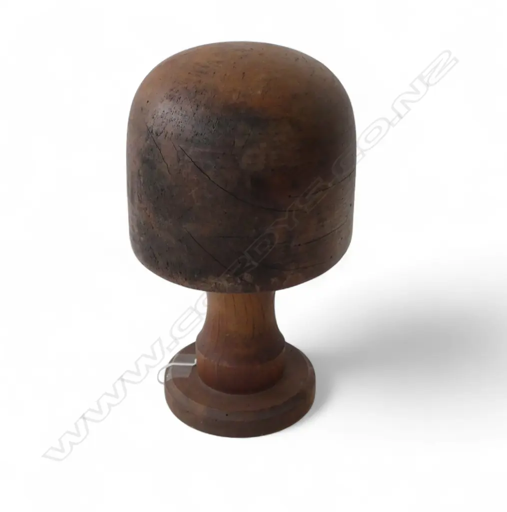 WOODEN HAT BLOCK H.270mm Image 1++