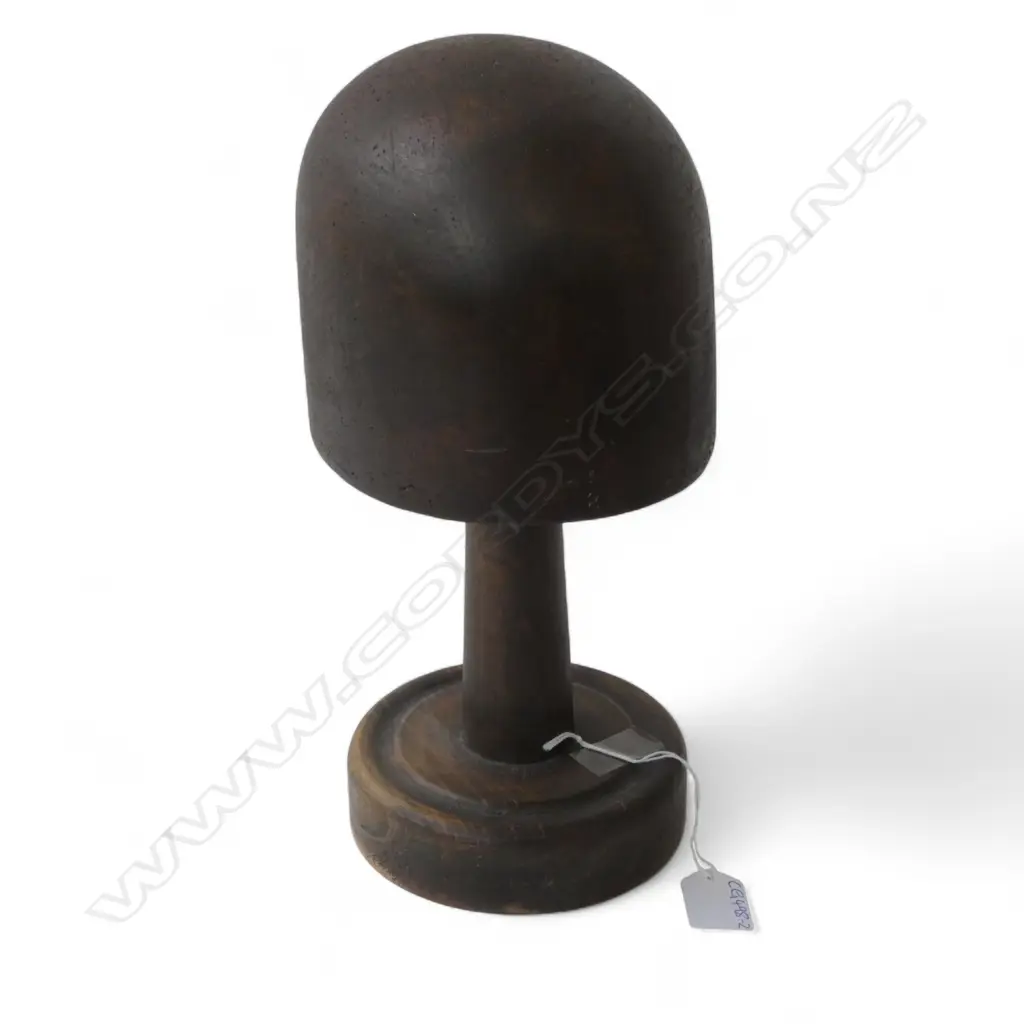 WOODEN HAT BLOCK H.310mm Image 1++
