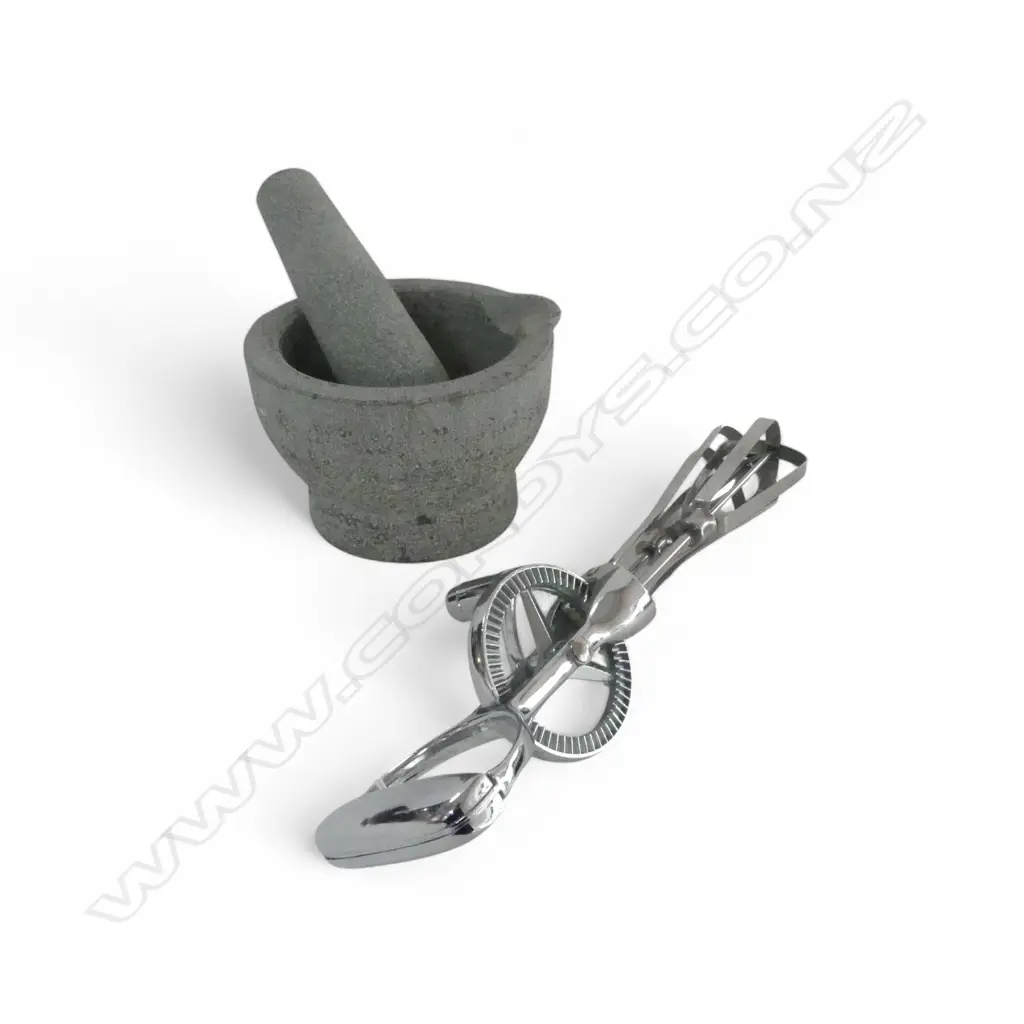 EGG BEATER L.300mm, STONE MORTAR & PESTLE 145mm Image 1++