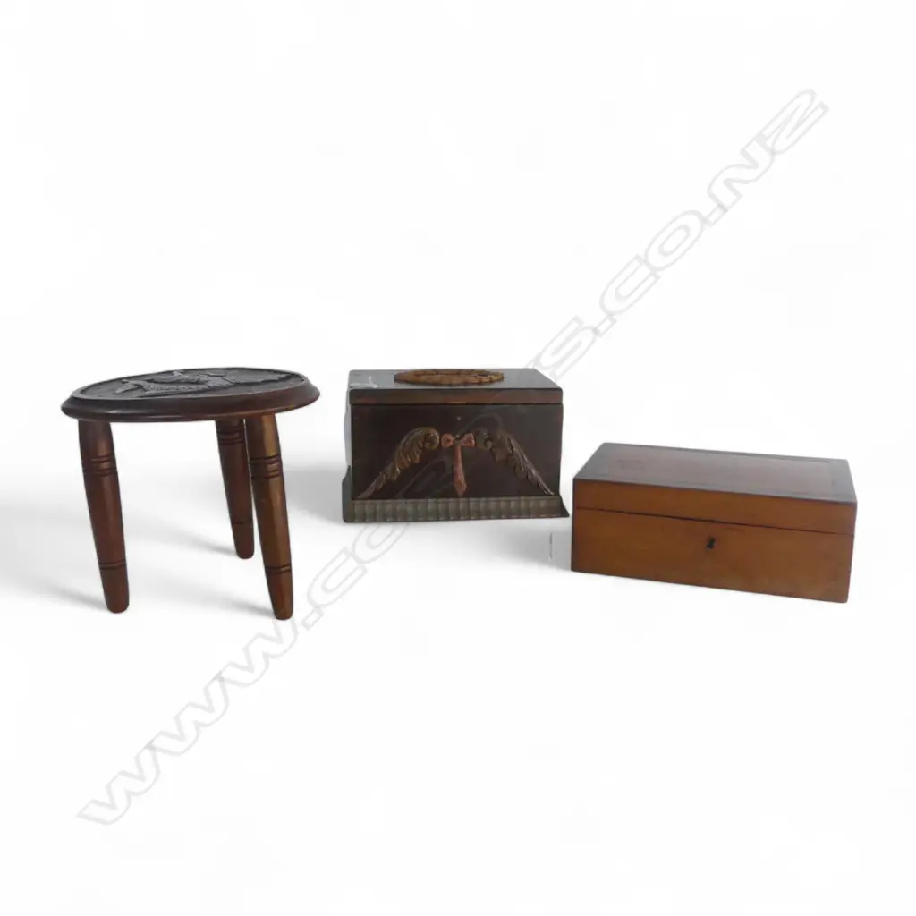 2 WOODEN BOXES W.290mm + STOOL H.225mm Image 1++