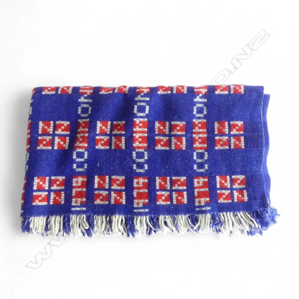 RARE NZ MADE 1974 'COMMONWEALTH GAMES' BLANKET monogrammed  label distressed  Image 1++