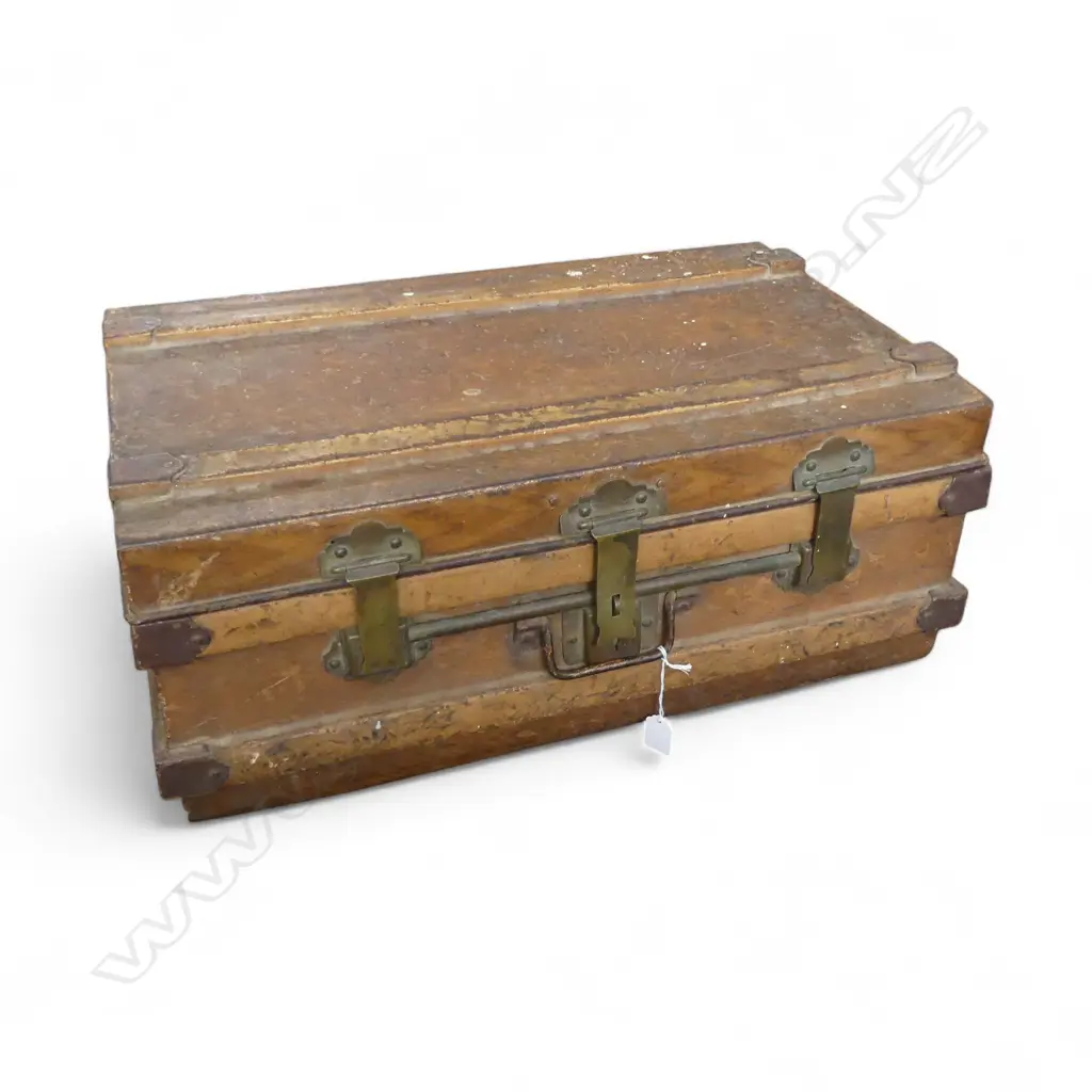 VINTAGE METAL TRAVEL TRUNK W.650mm Image 1++