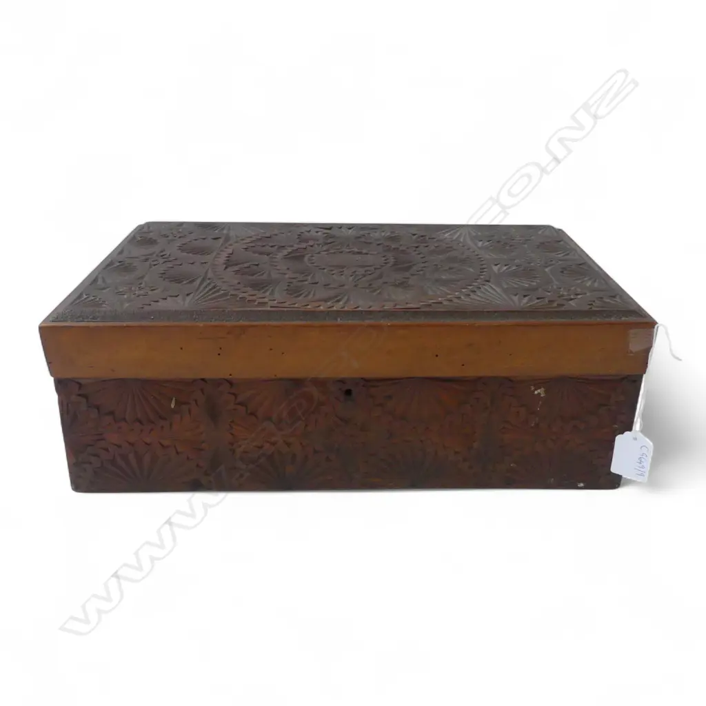 CHIP CARVED BOX W.390mm BORER Image 1++