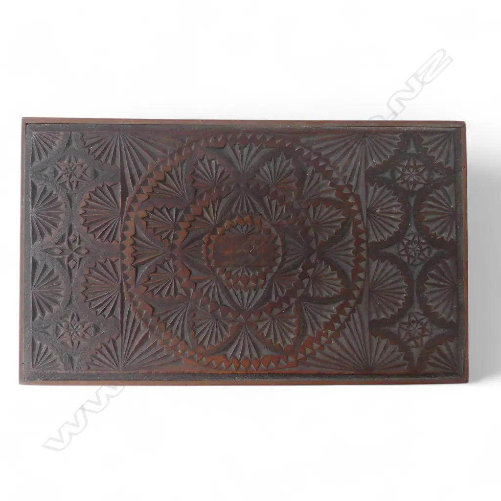 CHIP CARVED BOX W.390mm BORER Image 1++