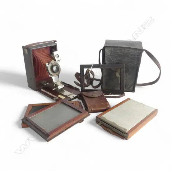 OLD PLATE CAMERA IN ORIGINAL LEATHER CASE + CASED KODAK NUMBER 1A CAMERA