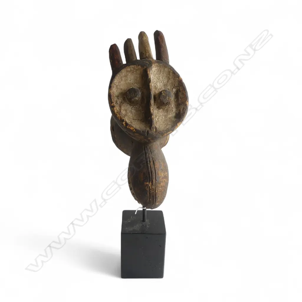 TRIBAL ANIMAL CARVING ON STAND H.530mm Image 1++
