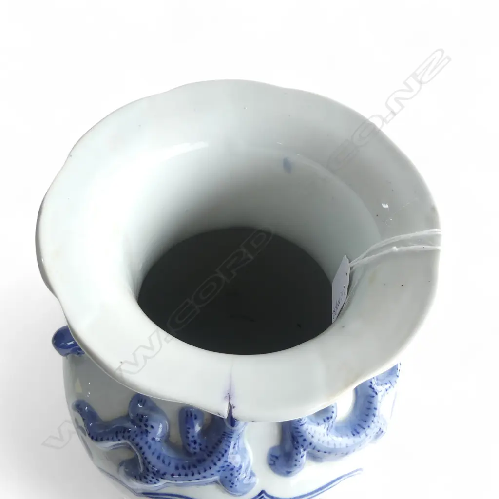 CHINESE B/W VASE H.360mm RIM w. CHIP Image 1++