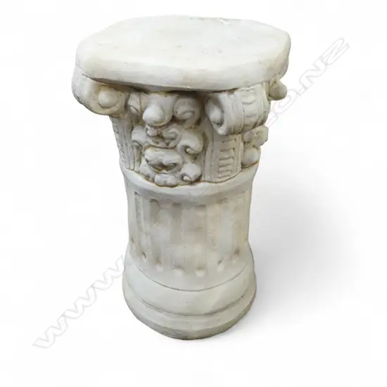 DECORATIVE COLUMN (PAINTED CONCRETE?) 390 mm (H)