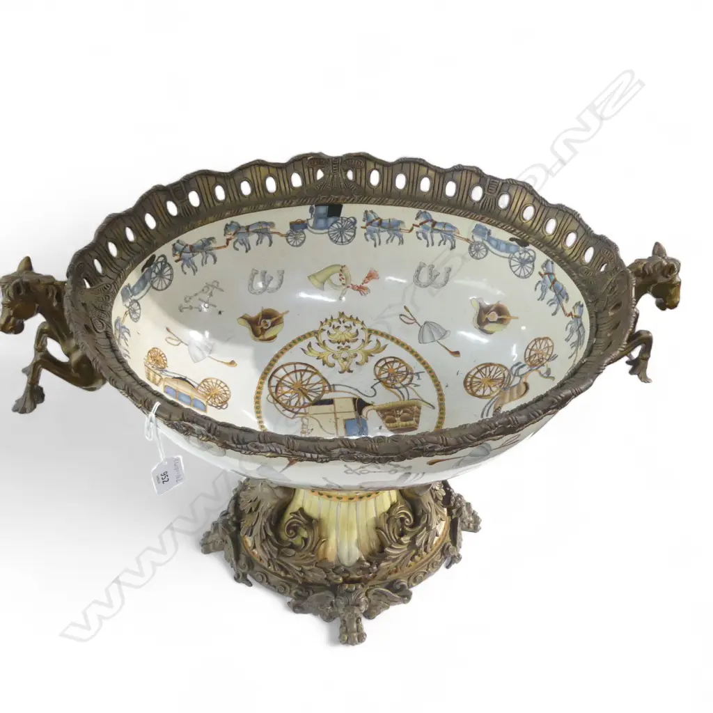 A SUBSTANTIAL WONG LEE CENTERPIECE DECORATED WITH AN EQUESTRIAN THEME 425mm (H) Image 1++