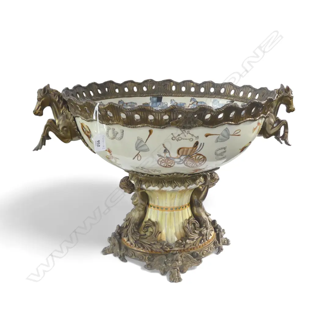 A SUBSTANTIAL WONG LEE CENTERPIECE DECORATED WITH AN EQUESTRIAN THEME 425mm (H) Image 1++
