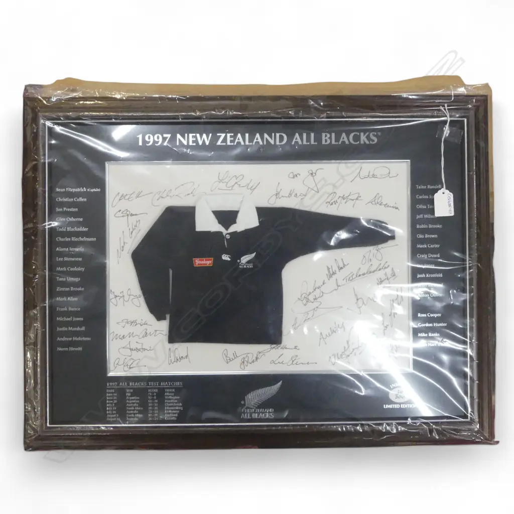 FRAMED 1997 MINIATURE SIGNED ALL BLACKS RUGBY SHIRT Ed.26/300 480x620mm Image 1++