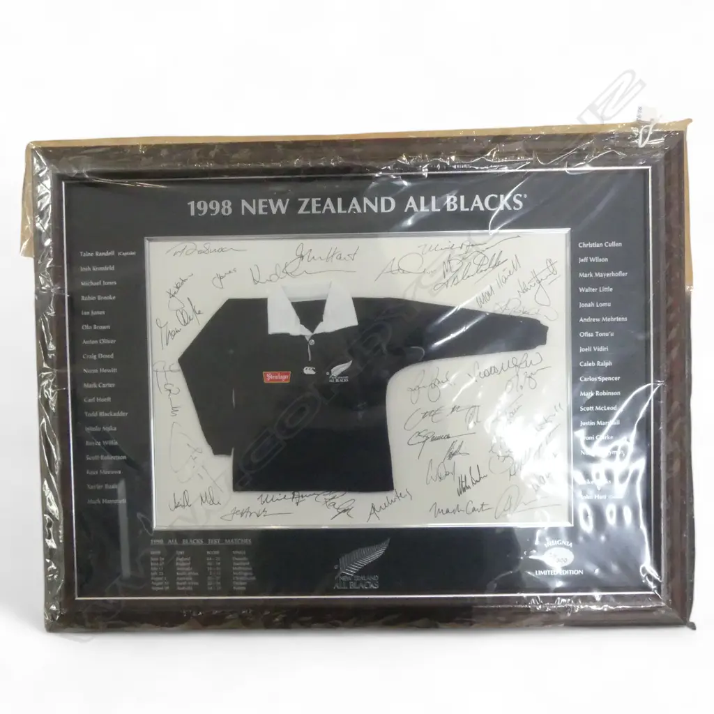 FRAMED 1998 MINIATURE SIGNED ALL BLACKS RUGBY SHIRT Ed.26/300 480x620mm Image 1++