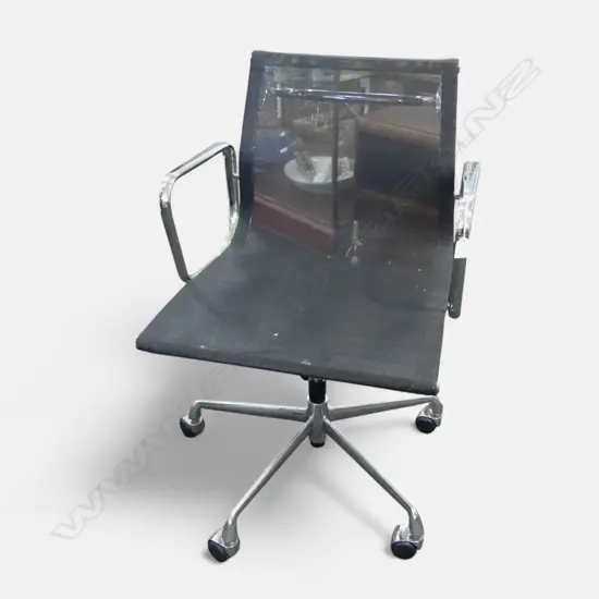 EAMES STYLE OFFICE CHAIR 