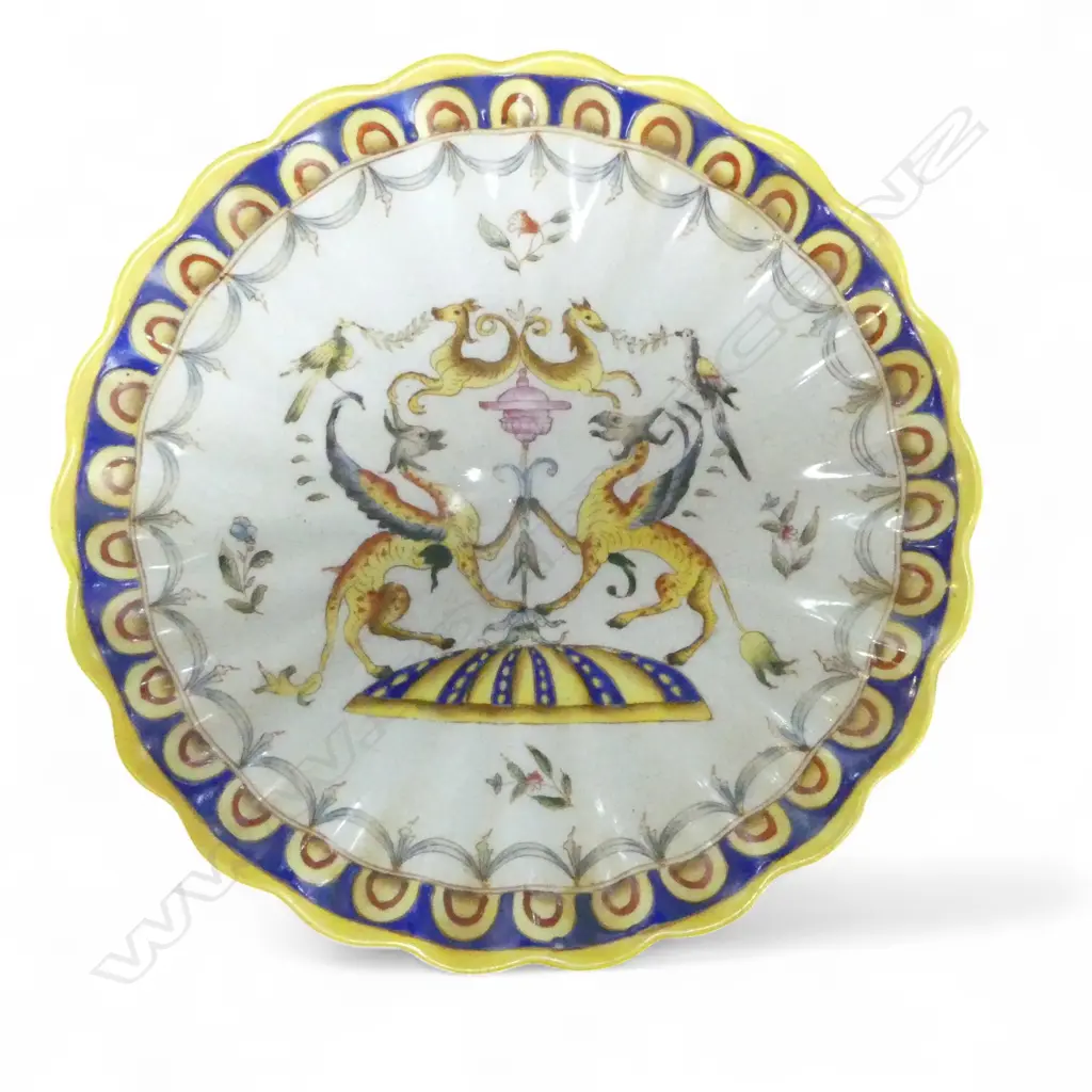 A WONG LEE CENTREPIECE - DISH SUPPORTED BY TWO GILT CHERUBS 335mm (H) Image 1++