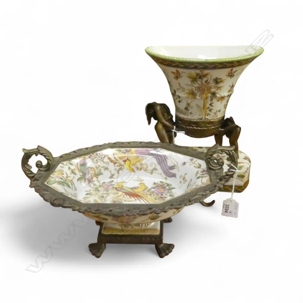 A WONG LEE PORCELIAN VASE WITH GILT METAL CHERUBS 270mm (H) TOGETHER WITH A SMALL WONG LEE CENTREPIECE 120 mm (H) Image 1++