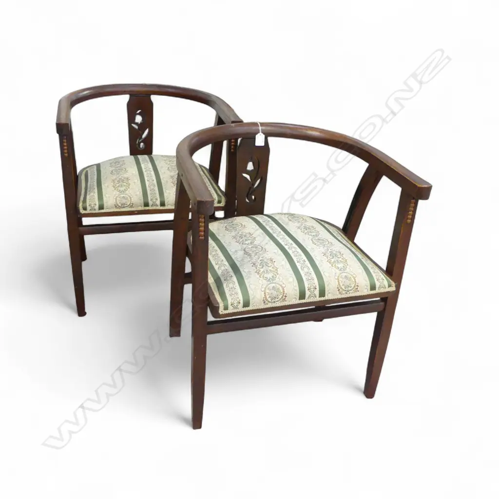 PR FOLDING CHAIRS Image 1++