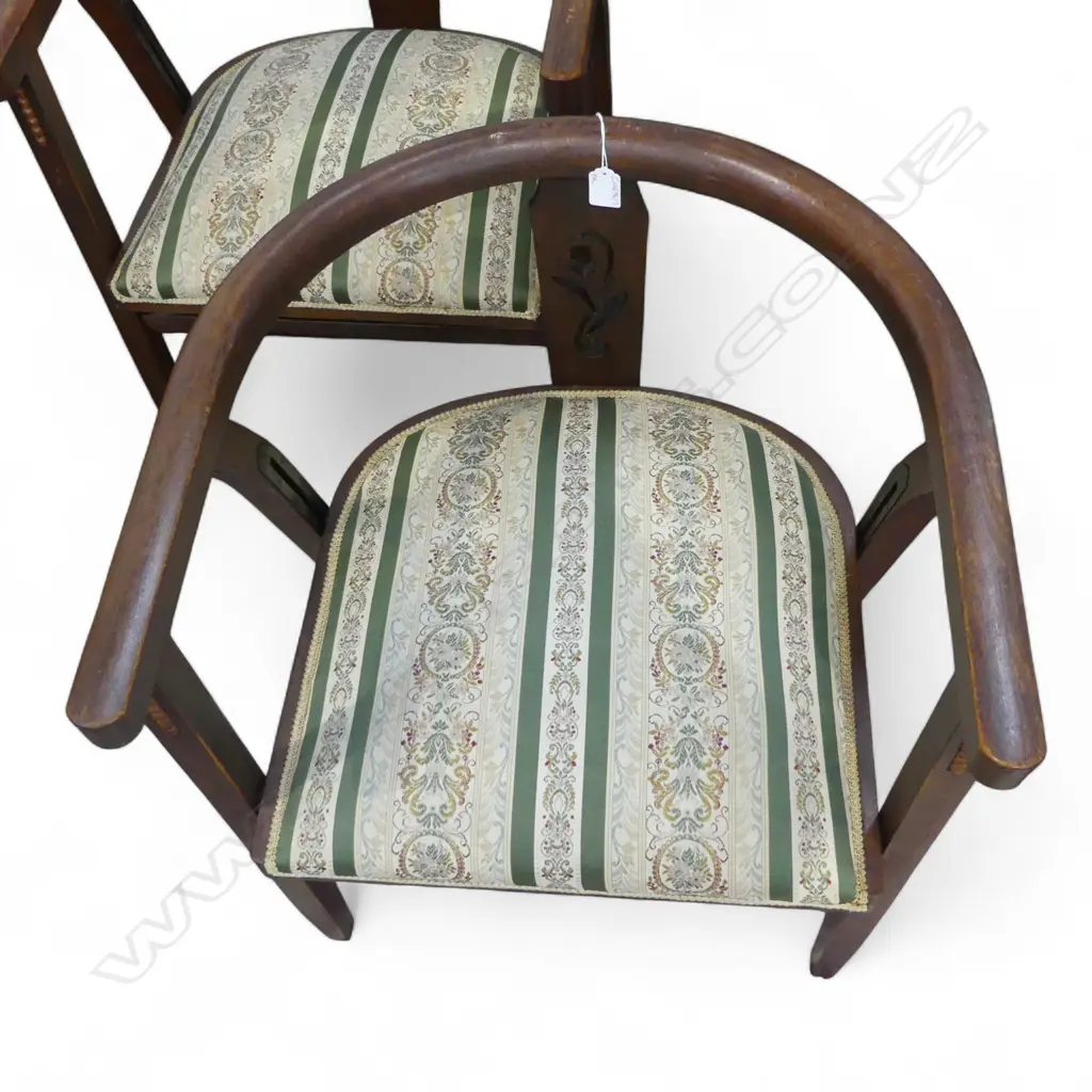 PR FOLDING CHAIRS Image 1++