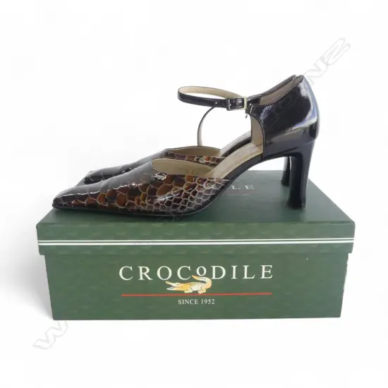 PR CROCODILE LEATHER HIGH HEELED SHOES. SIZE # 235(Korean). US.6.5. In box w tags