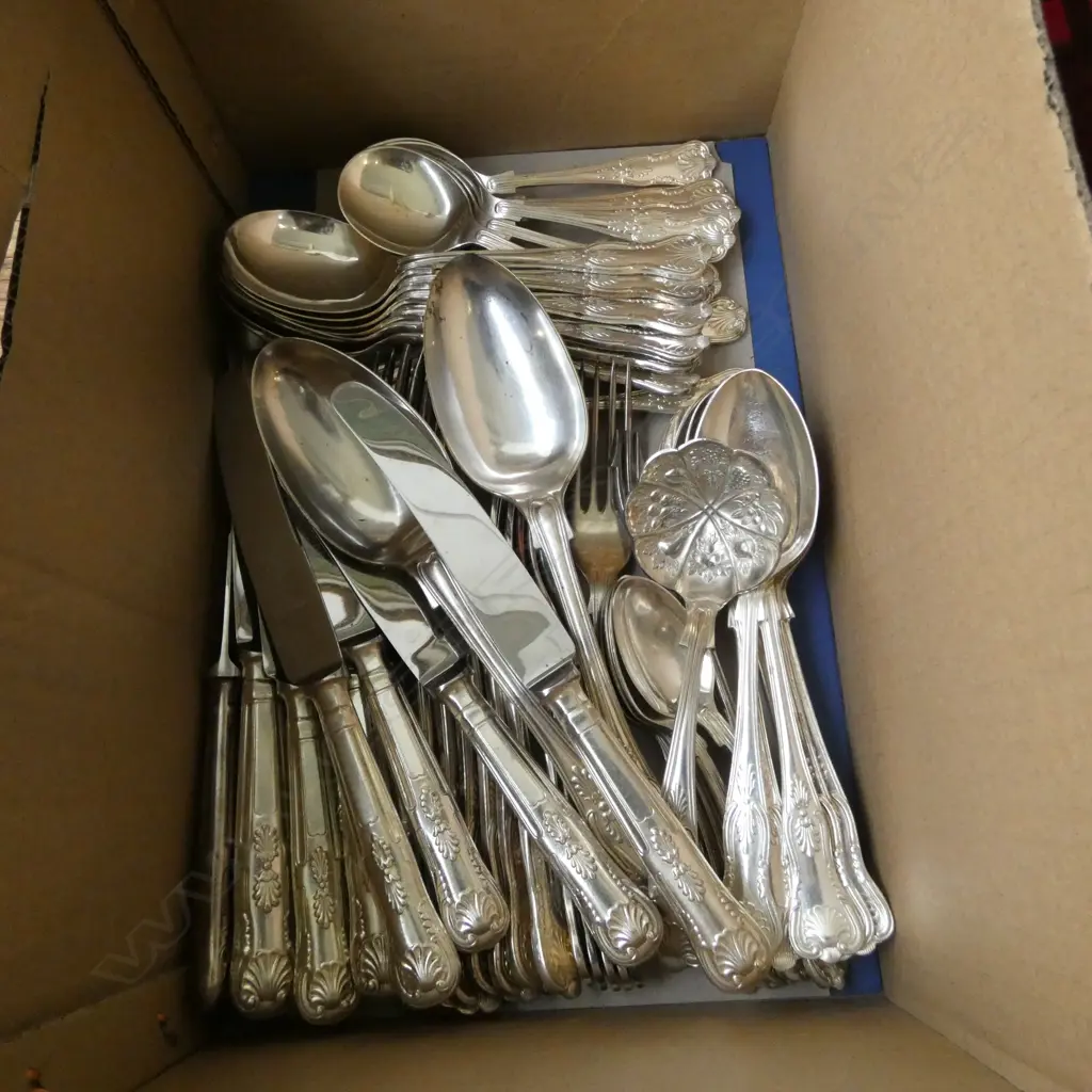 6 PLACE KINGS PATTERN SILVER PLATE CUTLERY SERVICE Image 1++