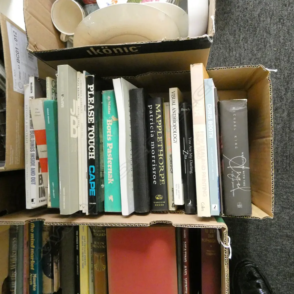 ASST. ART BOOKS Image 1++