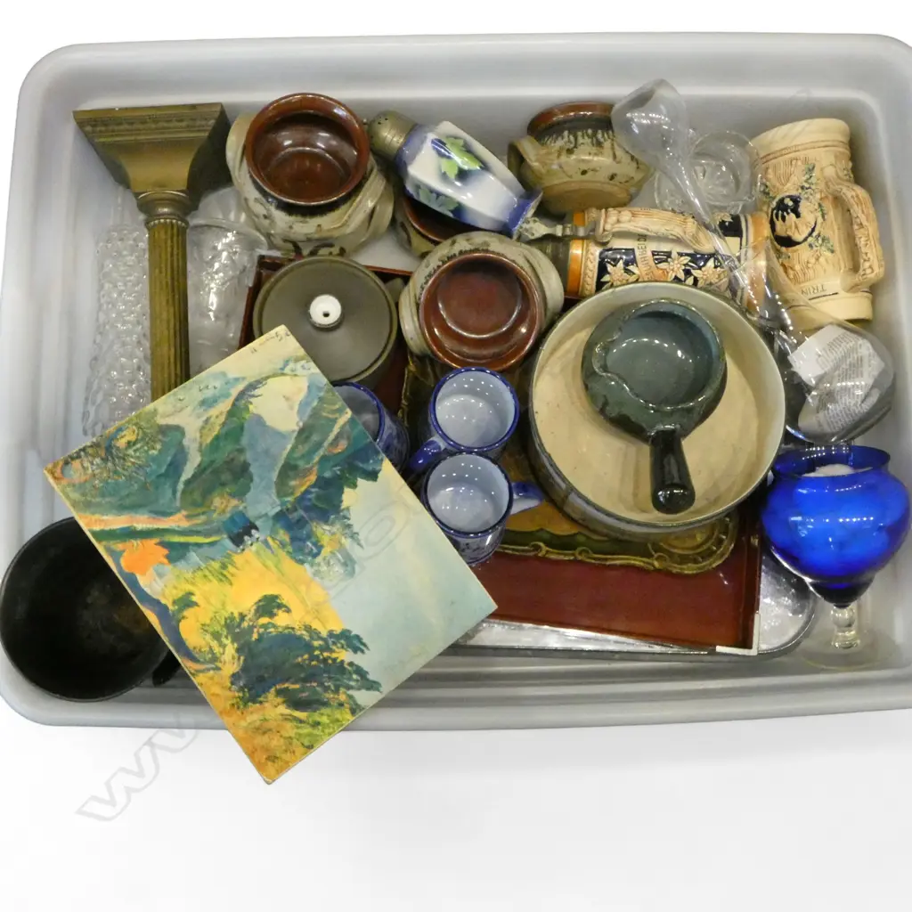 ASST. DECORATIVE ITEMS; TRAYS ETC Image 1++