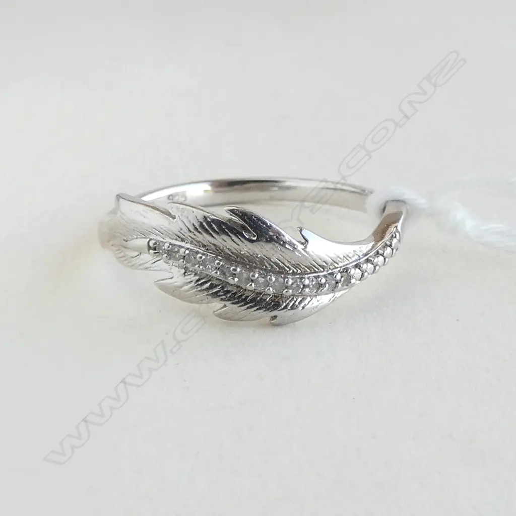STG SILVER AND DIAMOND RING SIZE P Image 1++