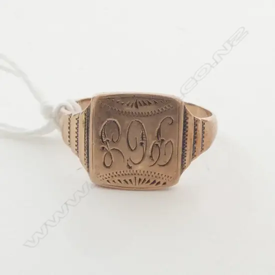 VINTAGE 9ct ROSE GOLD SIGNET RING 4.68gms SIZE W