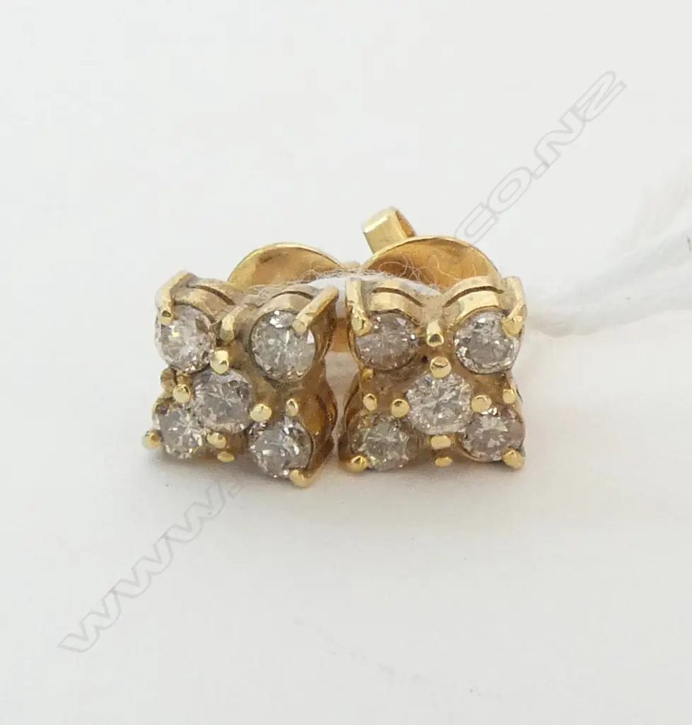 PR GOLD AND 5 DIAMOND EARRINGS. testing as 12ct. note 5 diamonds in each. 2.18gms Image 1++