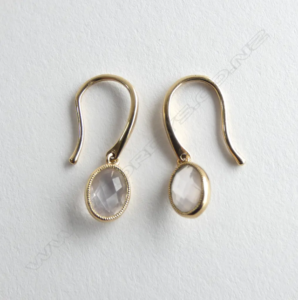 PR 9ct COLOURLESS GEM SET EARRINGS. 1.2gm Image 1++