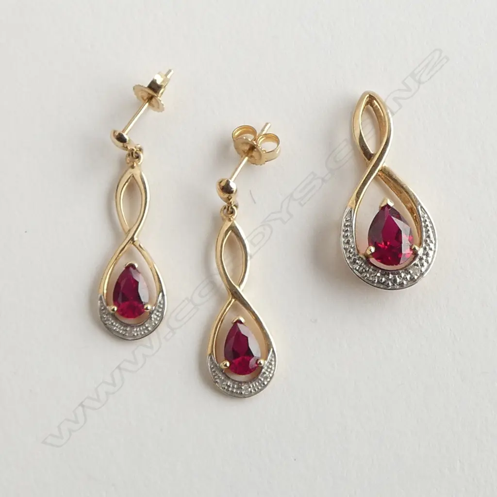 PR 10ct SYNTH GEM & DIAMOND SET EARRINGS & MATCHING PENDANT, 3gm Image 1++