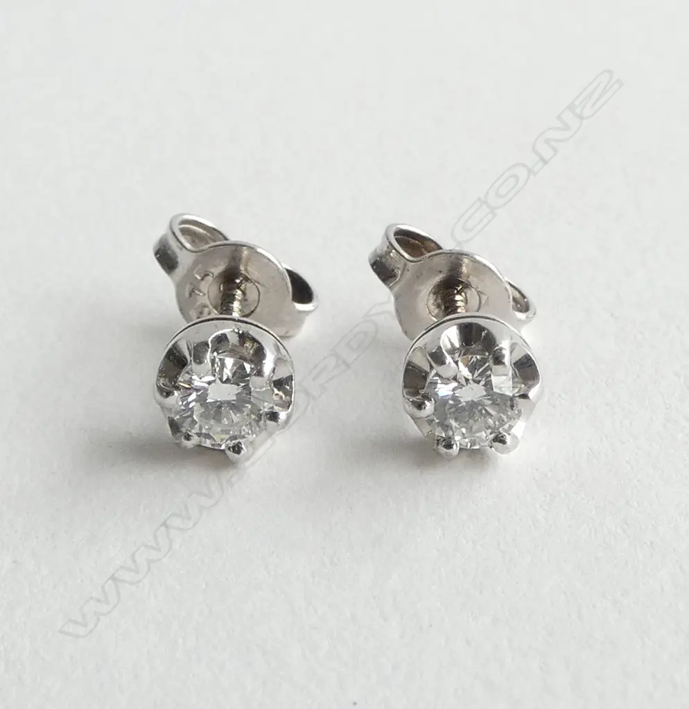 PR 9ct DIAMOND STUDS, w SCREW B/FLY BACKS, DIA=0.32ct, 1.4gm Image 1++