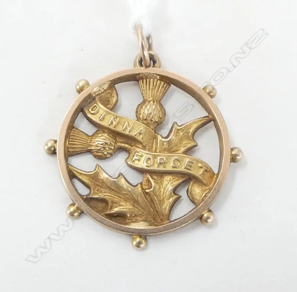 9ct ROSE GOLD PENDANT 'DINNA FORGET' Scottish thistle 1.3gms Image 1++