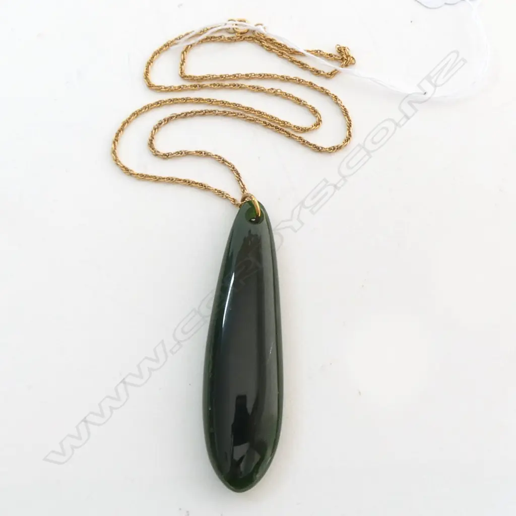 9ct ROPE TWIST CHAIN 46cm with LARGE POUNAMU PENDENT (7cm long) 3.4gms Image 1++