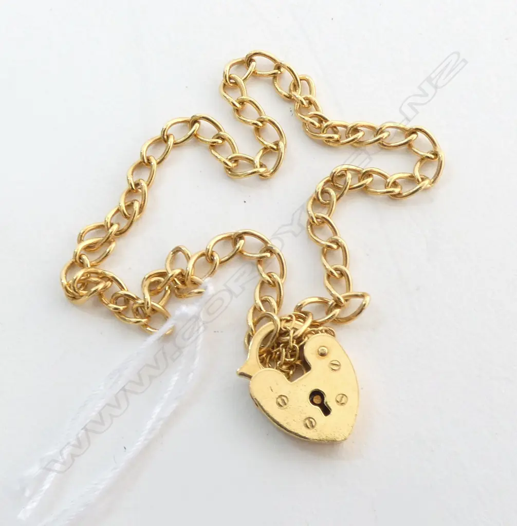 18ct Y/G CURB LINK BRACELET with HEART LOCK /SAFTY CHAIN 18cm 4.5gms (French stamps to back of lock) Image 1++