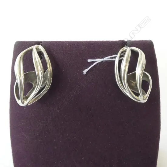 GEORG JENSON DESIGNER STERLING SIL EARRINGS TWISTED STYLE Gold Pin with Silver scrolls 8.6GMS