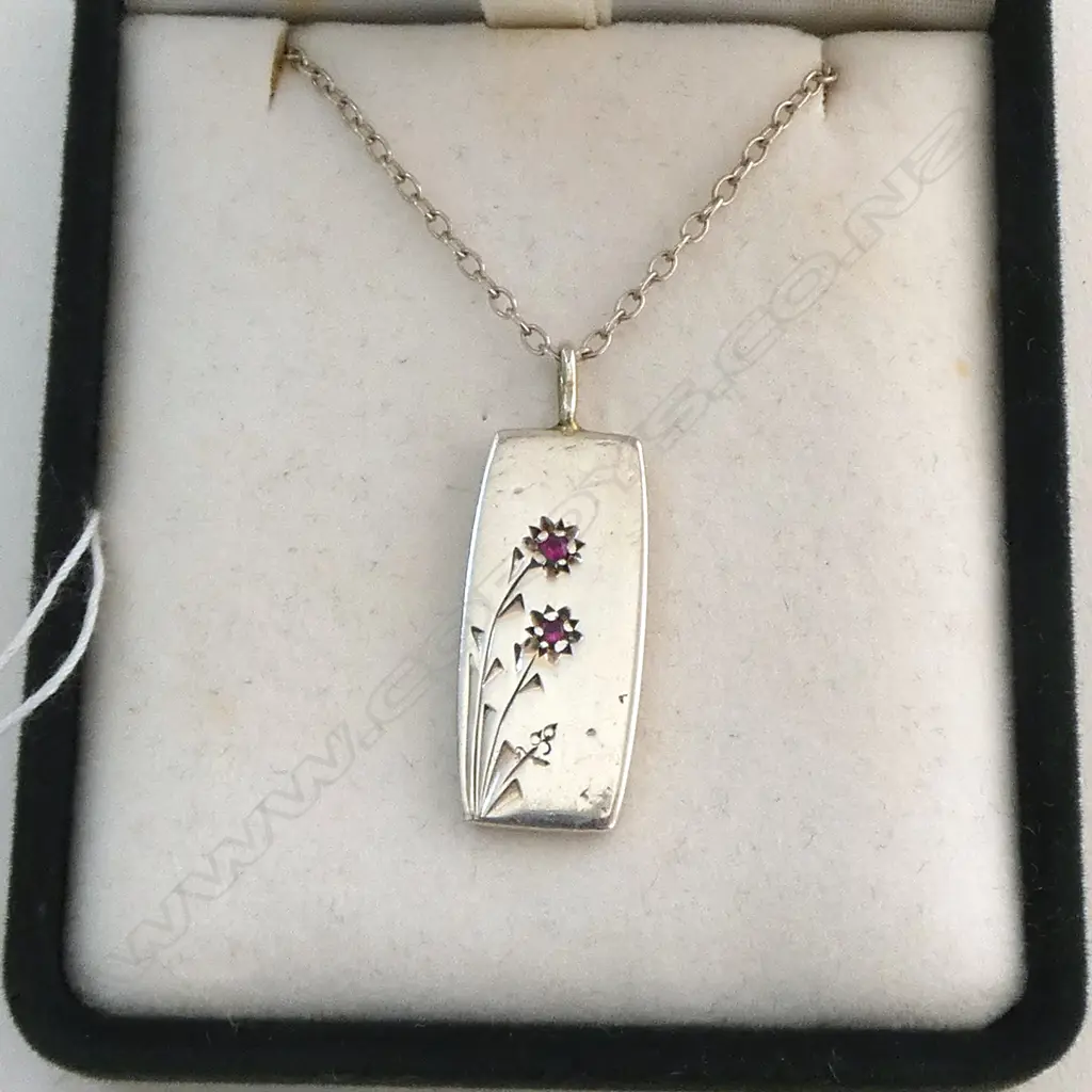 STERLING SILVER INGOT with red stone 45cm chain 6.1 gms Image 1++