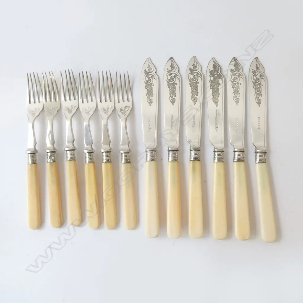 ANTIQUE IVORY HANDLED 12PC FISH CUTLERY SET WALKER & HALL, L.185-210MM   Image 1++