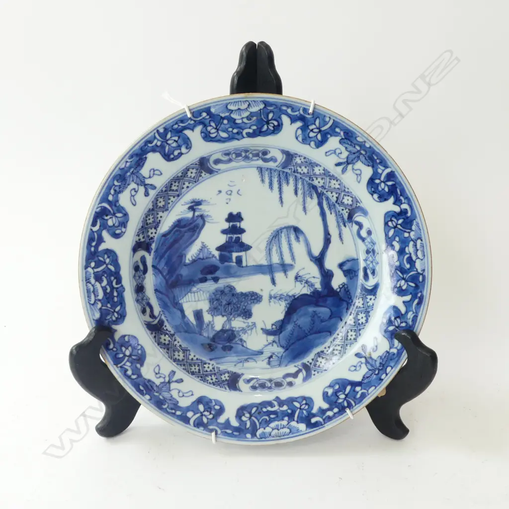 ANTIQUE CHINESE EXPORT B/W PLATE 230mm dia Image 1++