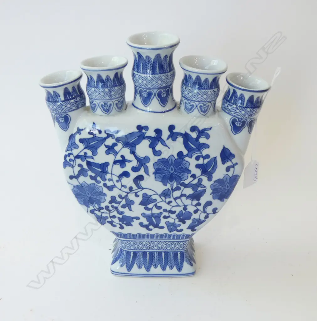 CHINESE B/W TULIP VASE H.305mm Image 1++