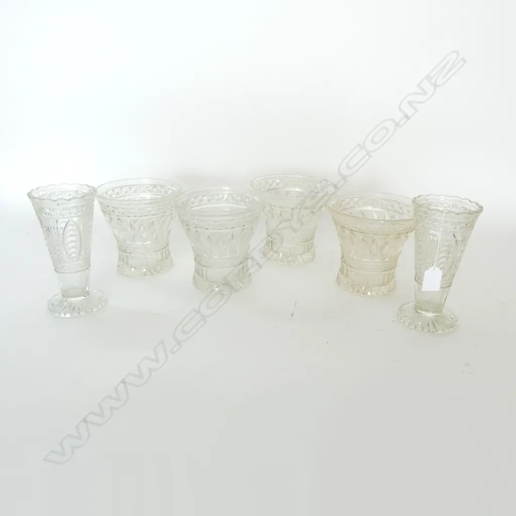 6 CLEAR DEPRESSION / PRESSED GLASS VASES H.180mm (4+2) Image 1++