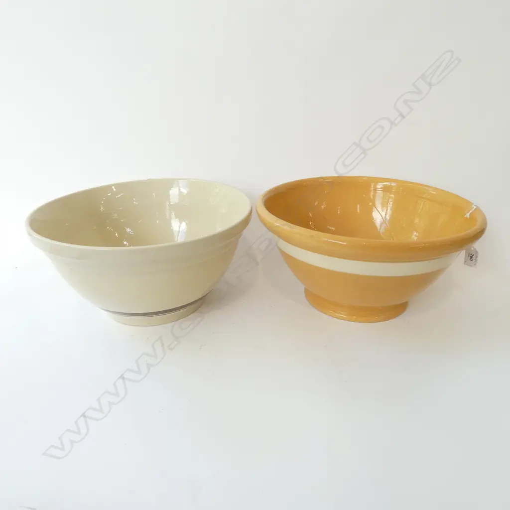 3194/ LARGE MCCOY 14 USA MIXING BOWL DIA350MM & YELLOW MIXING BOWL DIA 350MM Image 1++