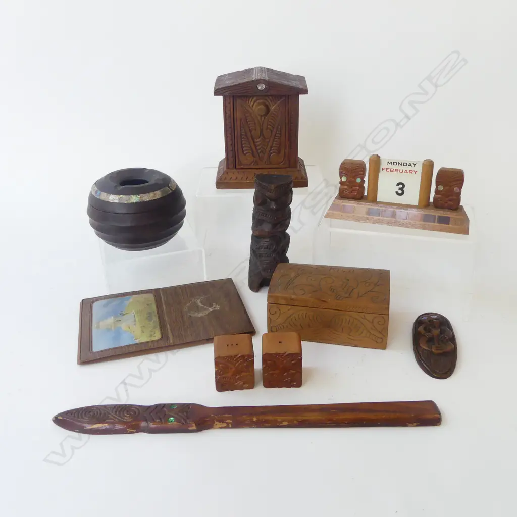 ASSORTED NZ MEMORABILIA Incl. CARVED BOX, WOOD TIKI, etc Image 1++