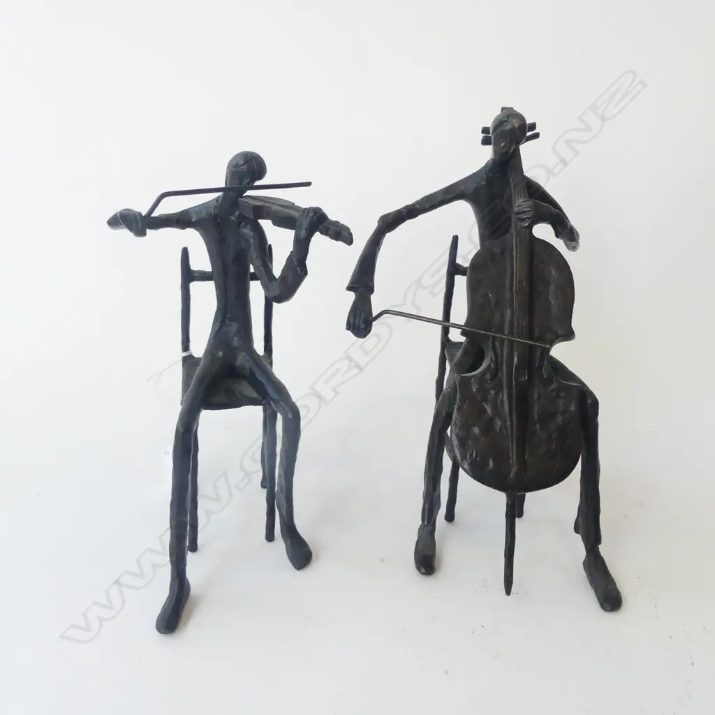 2 METAL SEATED MUSICIANS H.245mm Image 1++