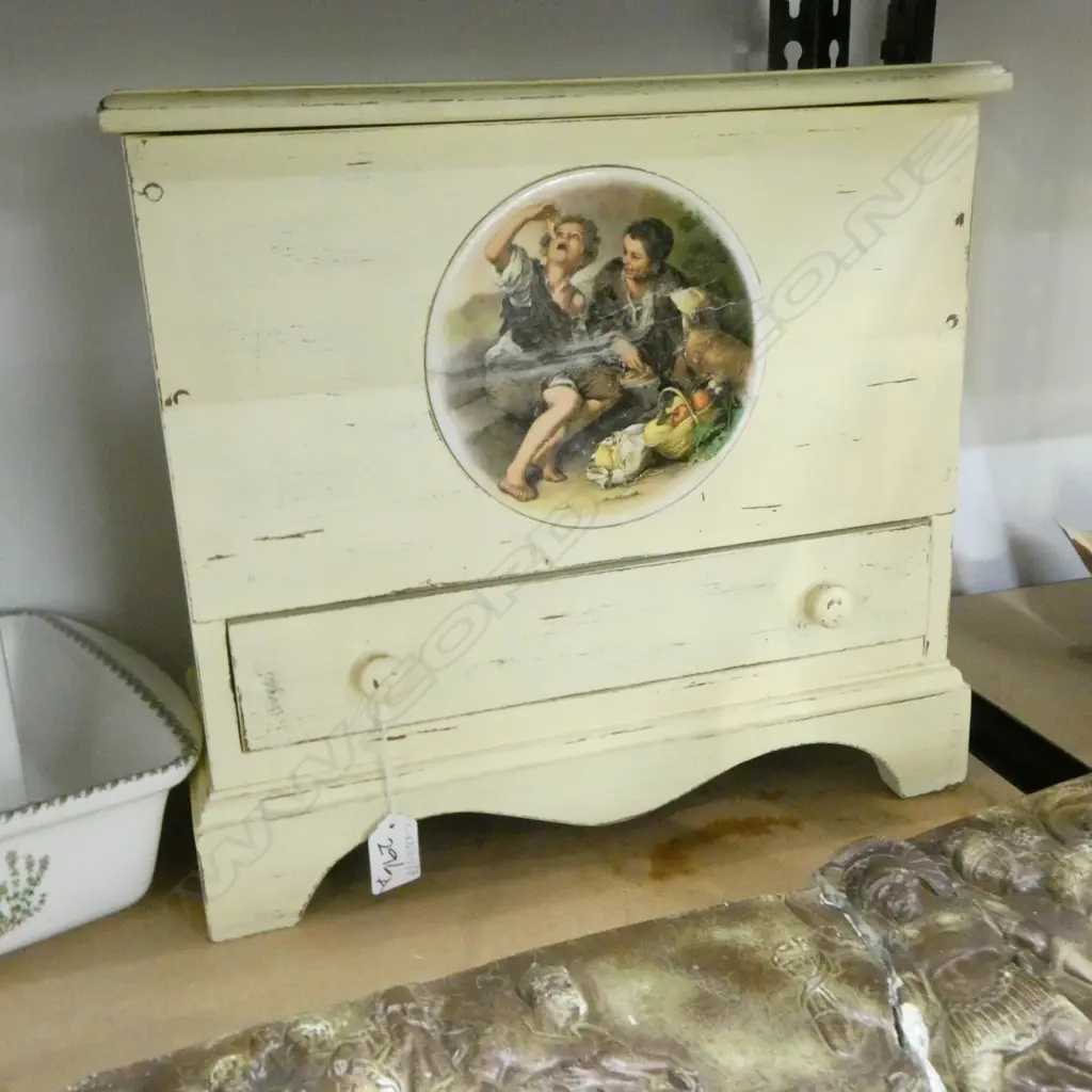 PAINTED WOODEN BOX 380x165x355mm Image 1++