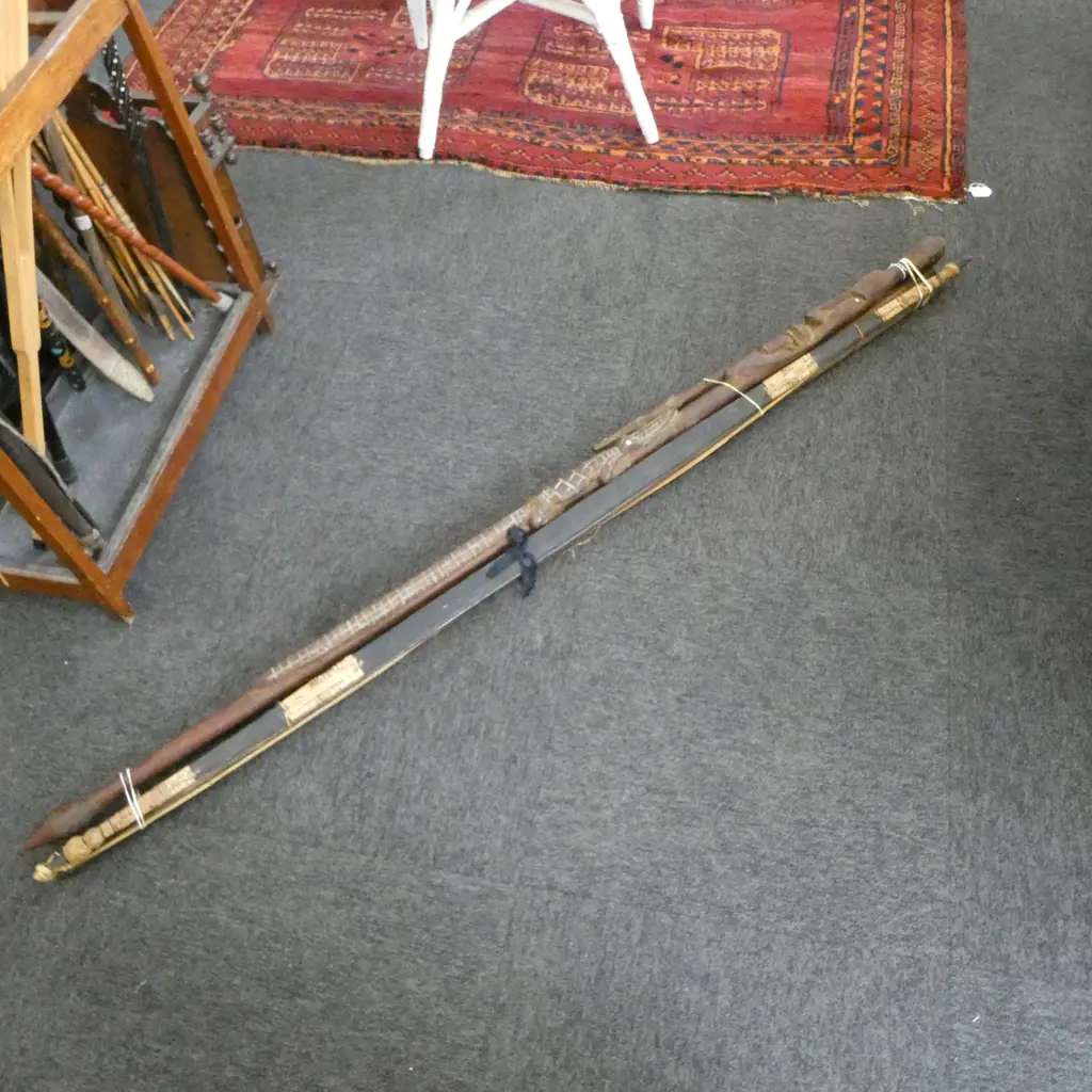 4 TRIBAL HARDWOOD BOWS WOVEN BINDING +2 short staffs + LONG CROCODILE & MASK CARVED PNG WITCH DOCTOR'S STAFF L.1650mm Image 1++