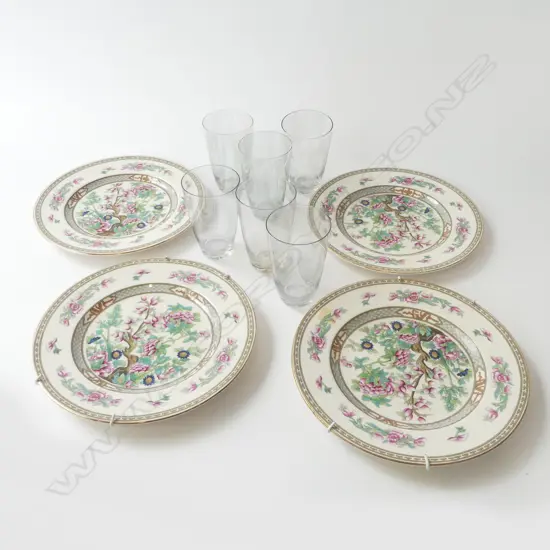 4 CROWN DUCAL 'INDIAN TREE' PLATES 230mm dia + 6 GLASSES