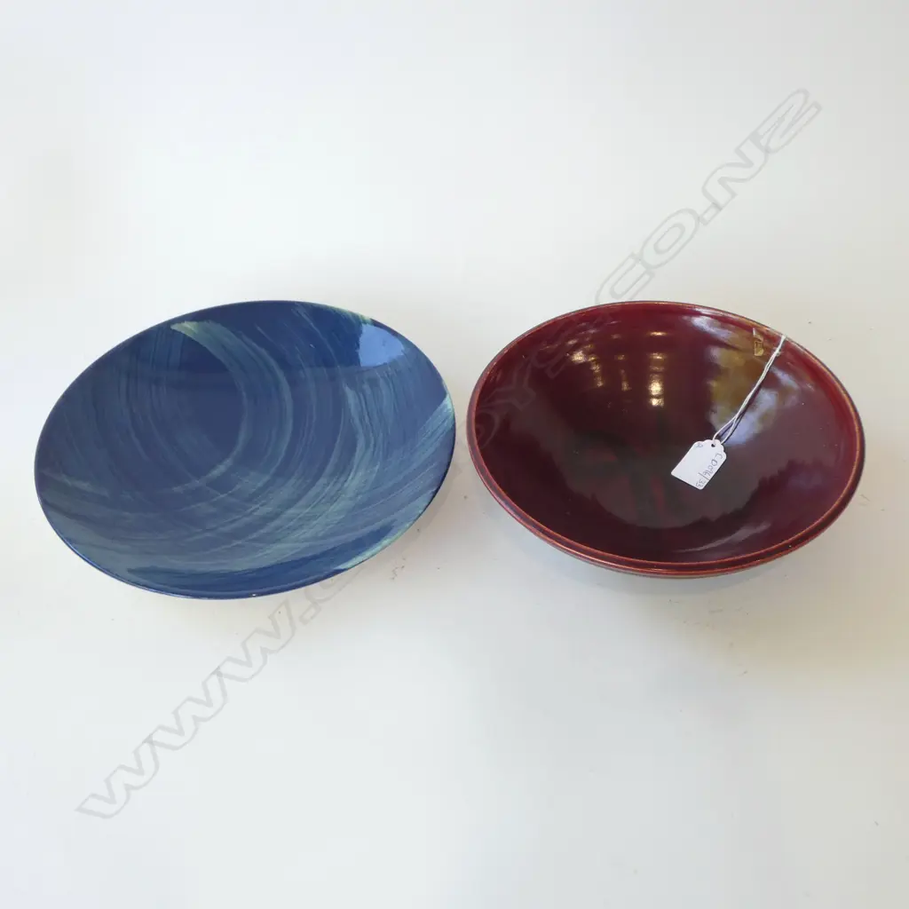 OLIVE JONES RED BOWL 235mm dia AF + POOLE DISHES 270mm dia Image 1++