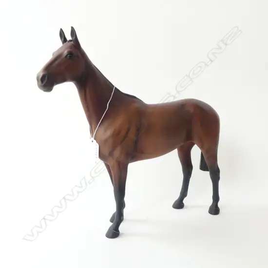 BESWICK 'ARKLE CHAMPION STEEPLECHASE' H.280mm tiny ear chip