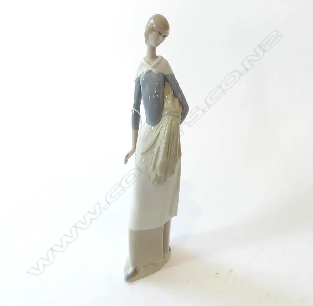 NAO FIGURINE H.300mm Image 1++