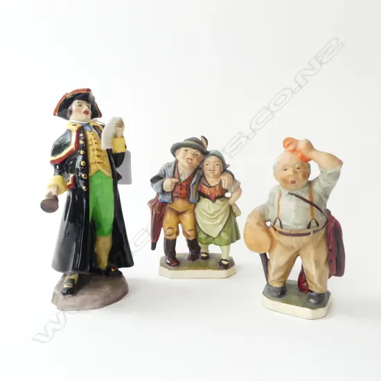 TUSCAN CHINA 'THE TOWN CRIER' H.180mm & 2 FRIEDAL FIGURINES (CHIPS)